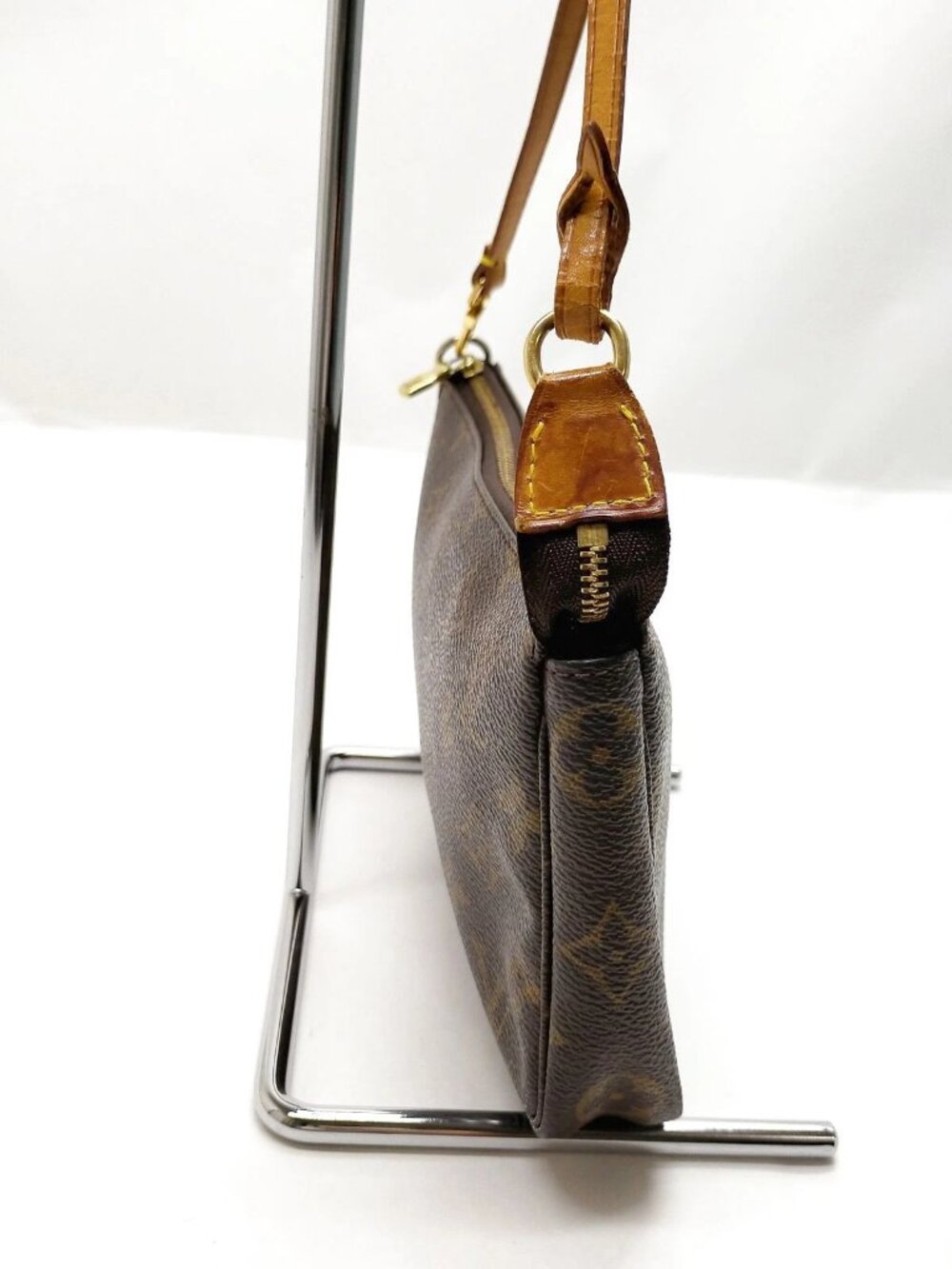 Authentic Louis Vuitton Pochette Accessoires Monogram Canvas Shoulder Bag - Picture 5 of 16